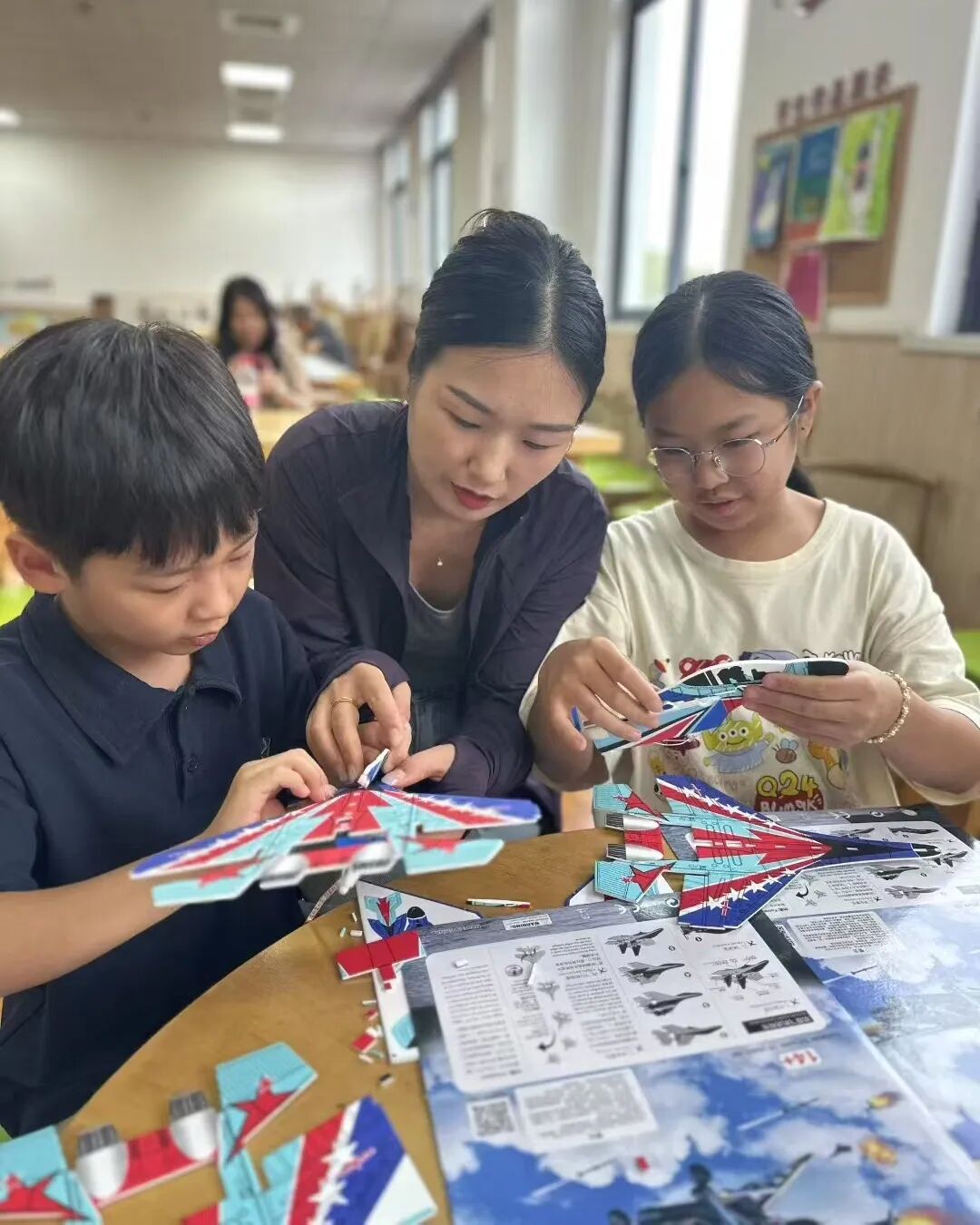 Childlike Ingenuity Builds a Technological Dream: DIY Drone Event "Let Dreams Take Flight"