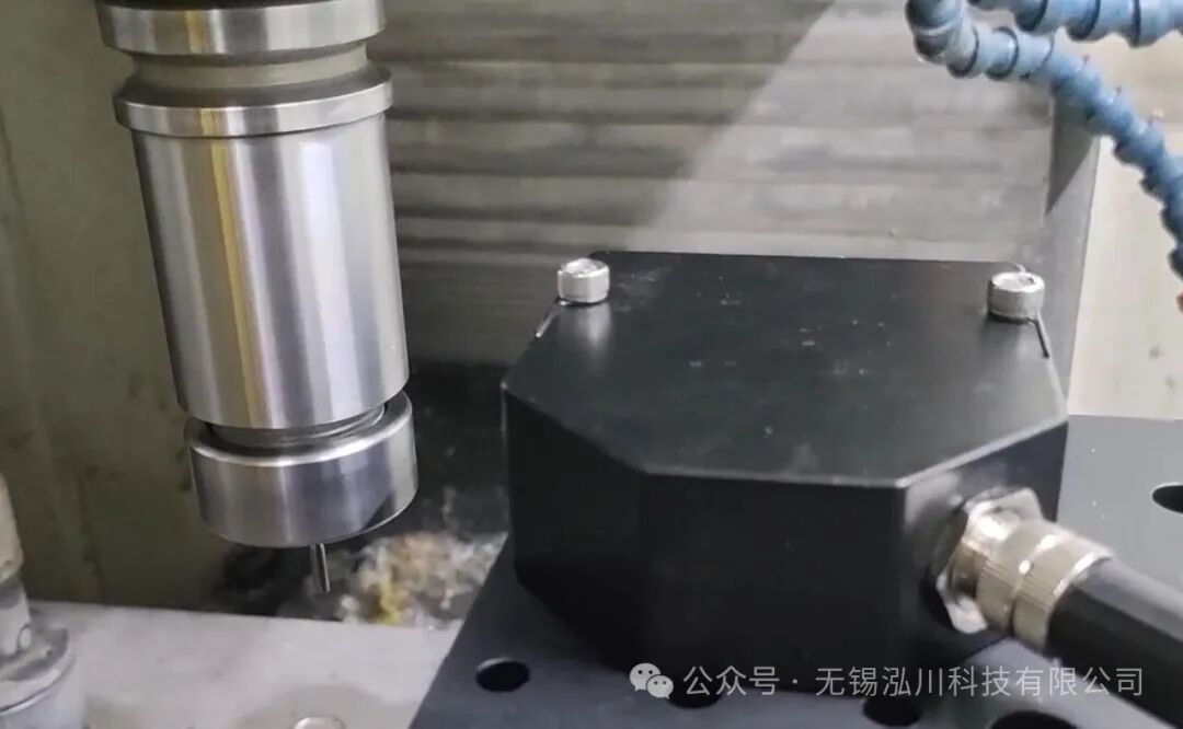 Application Case of Rotational Axis Cylindrical Runout Measurement Based on LTC4000F Spectral Confocal Sensor and LTP030 Laser Displacement Sensor