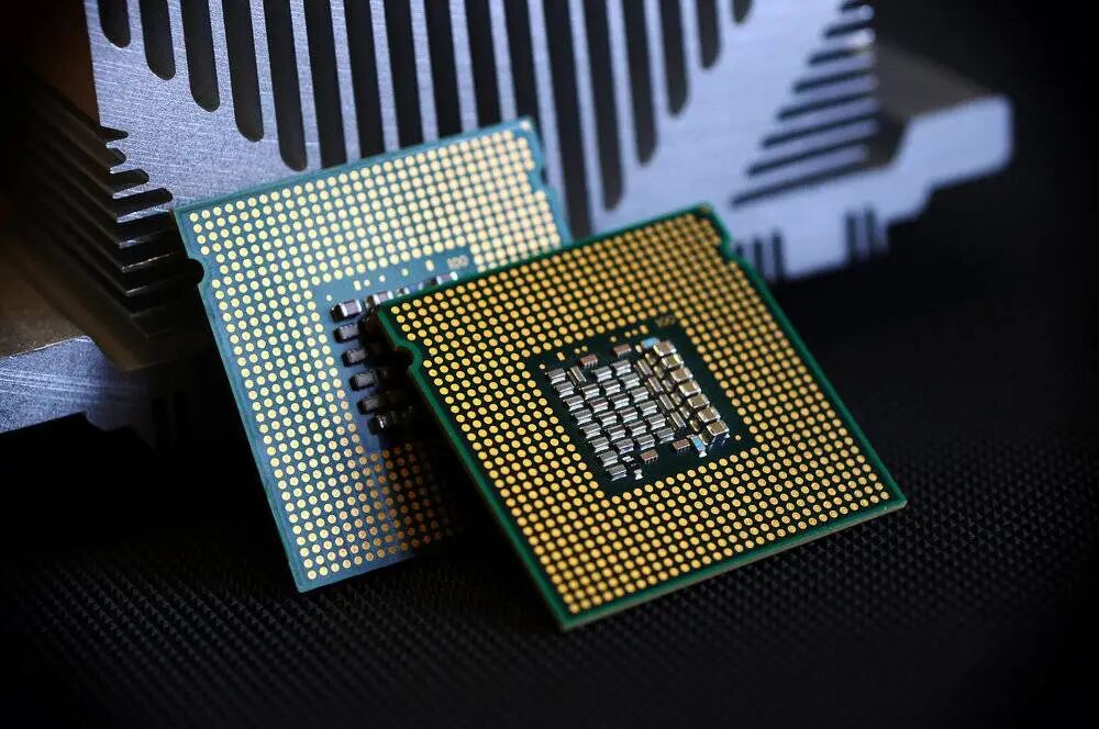 A Decade of Domestic Smartphones: The Turning Point for Self-Developed Chips
