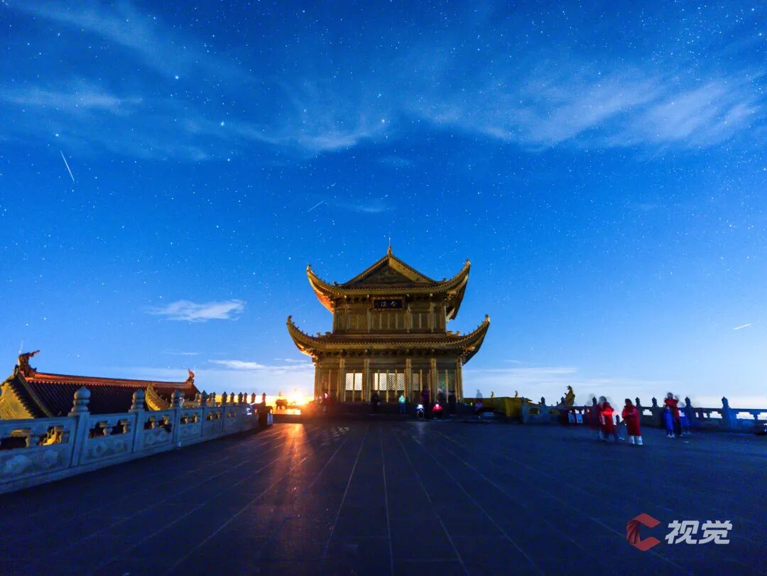 C Vision: The Most Beautiful 'Cloud-Piercing Arrow' - C Vision Photographers Capture the Perseid Meteor Shower Across Multiple Locations