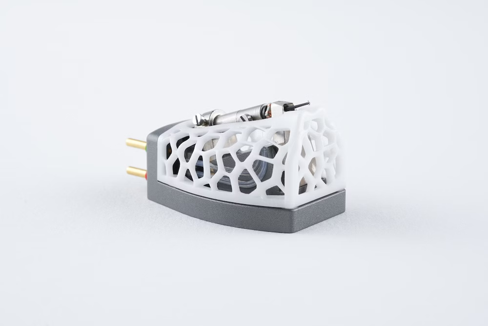 3D Printing Insights: X-quisite VORO Cartridge Features 3D Printed Ceramic Shell