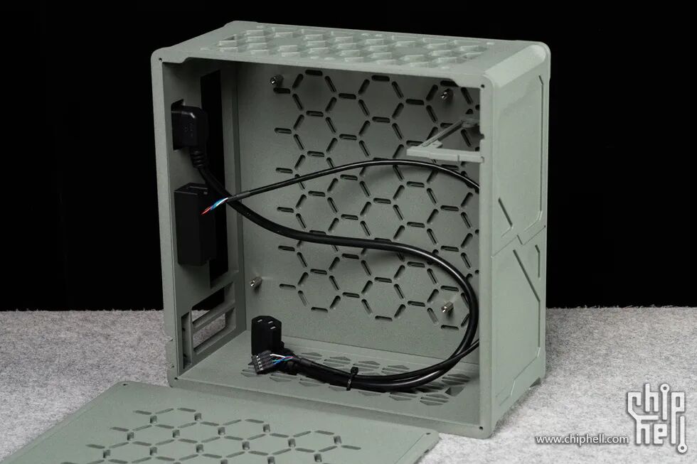 Industrial Aesthetics of the Computer