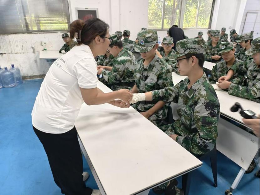 Emergency Safety Training for Freshmen of the Internet of Things College for the 2025-2026 Academic Year