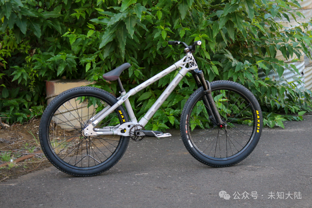 Wild 3D Printed Aluminum Alloy Off-Road Motorcycle Returns