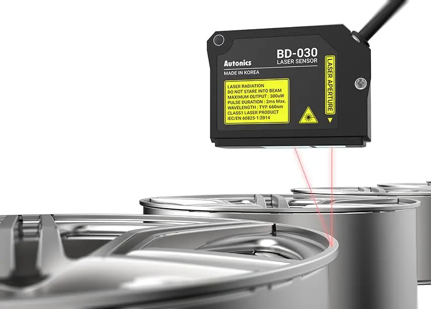 BD Series Laser Displacement Sensors (Retroreflective Type): Stable Measurement of Mirror or Transparent Materials