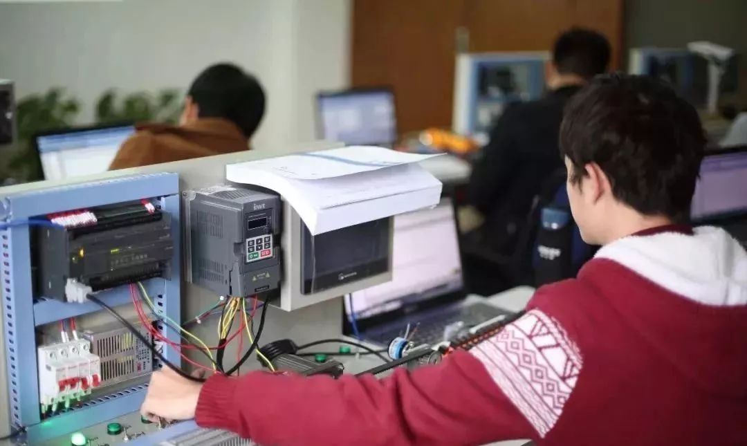 Practical Installation and Debugging of PLC Control Systems