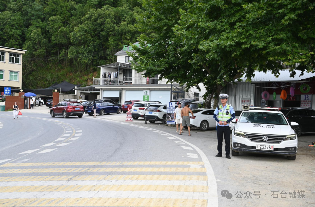 What Makes Xintang Village Popular This Summer?