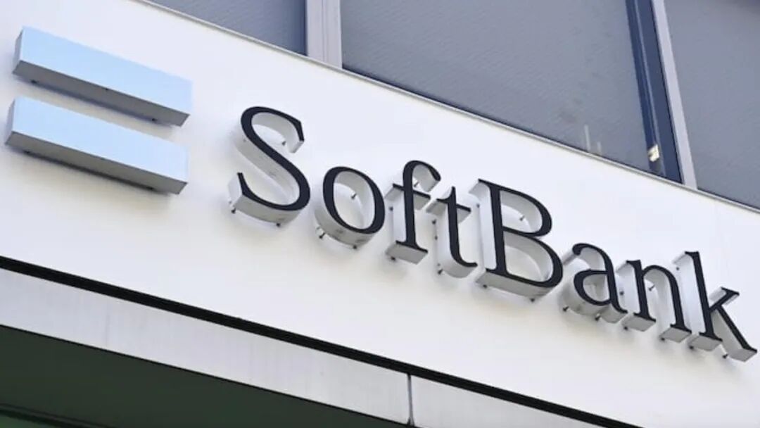 SoftBank Develops Robot-Friendly Server Racks to Enhance Data Center Automation