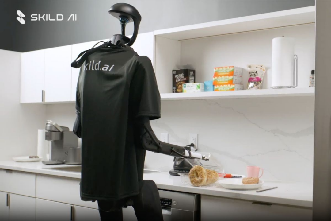 For the First Time! Robots Have a Shared Brain
