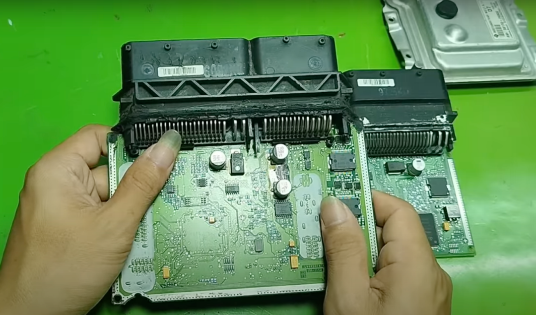 Dissecting the ECU of Kia and Hyundai: Understanding the Function of Each Chip