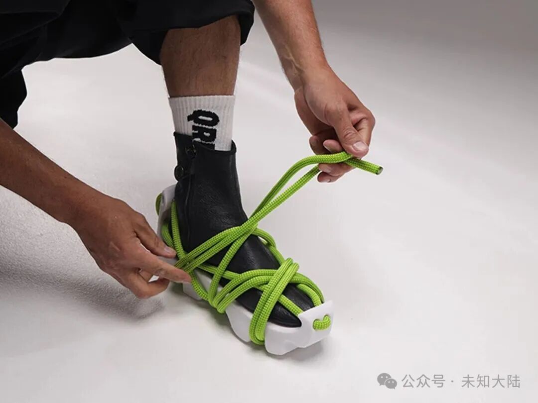 Designer Creates Modular Sports Shoes with 3D Printed Soles and Climbing Rope Laces