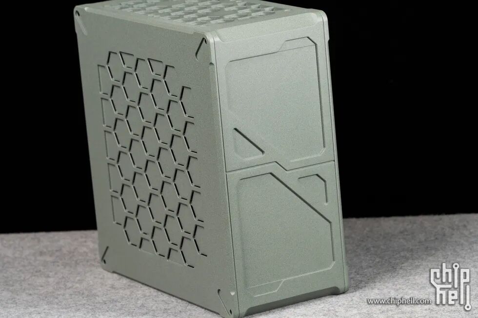 Industrial Aesthetics of the Computer