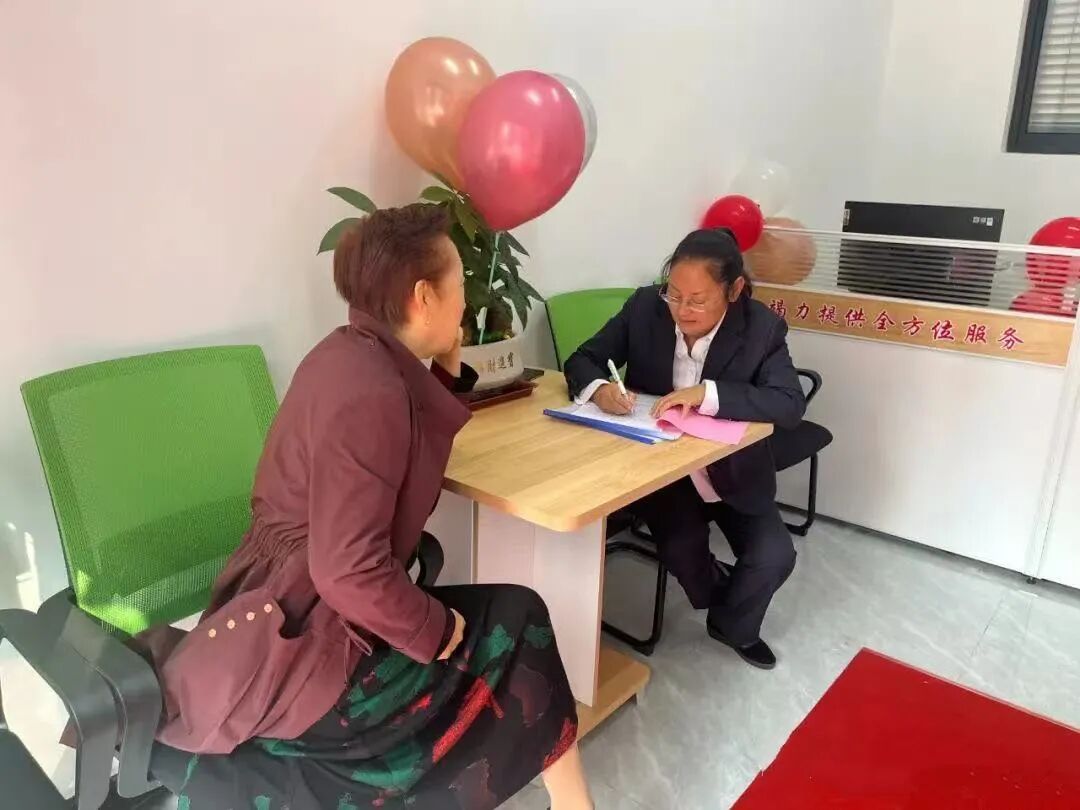 Dongguan Community in Chengguan Town: Embedded Services for All-Age Residents to Enjoy Convenience at Their Doorstep