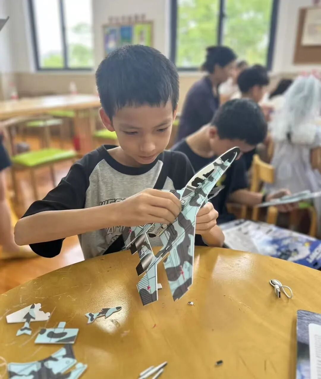 Childlike Ingenuity Builds a Technological Dream: DIY Drone Event "Let Dreams Take Flight"
