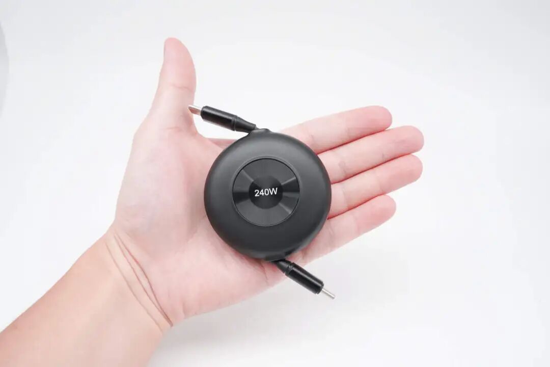 XINLEWEI 240W C-C Fast Charging Retractable Data Cable Review: Dual Retractable + High Power, Convenient Charging and Storage
