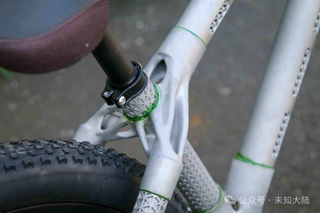 Wild 3D Printed Aluminum Alloy Off-Road Motorcycle Returns