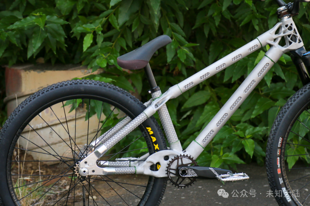 Wild 3D Printed Aluminum Alloy Off-Road Motorcycle Returns