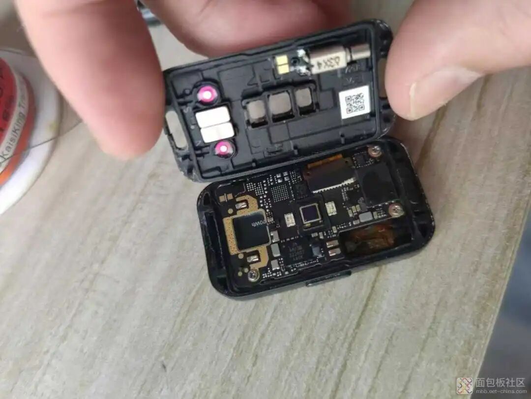 Disassembling the Huawei Band: Exploring the Main Control Chip
