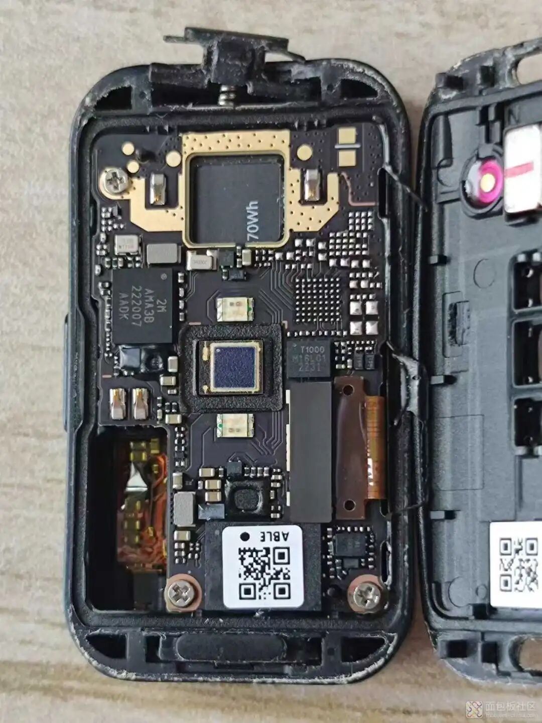 Disassembling the Huawei Band: Exploring the Main Control Chip