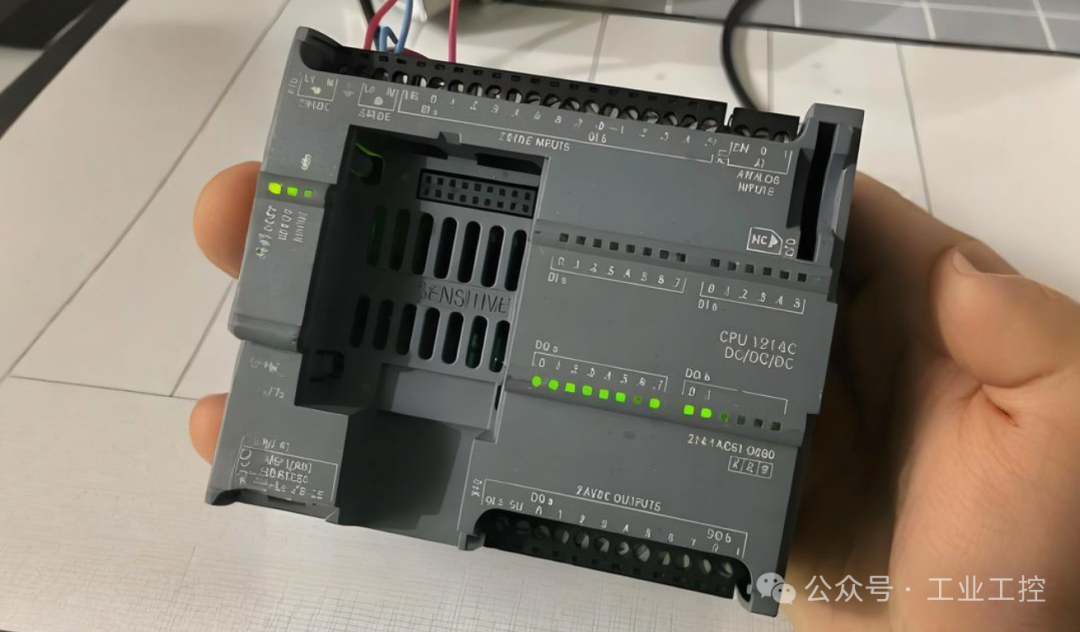 Finally, Someone Clarifies the Difference Between SCADA and PLC