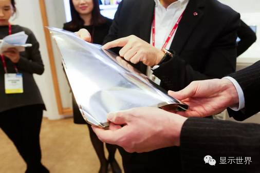 LG Unveils Rollable OLED Display: The 'Electronic Newspaper' May Become a Reality