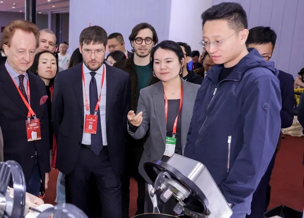 How AI Cooking Robots Empower China's Traditional Catering Industry?