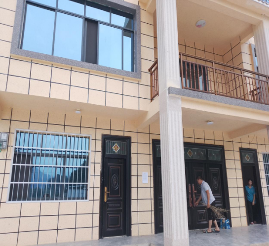 Revitalizing Hot Spring Town: A Benchmark Household's Transformation through 'Two Cleanings, Two Modifications, and Two Governance'