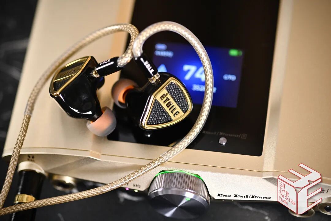 Strange yet 'Unique': Portable High-Performance DAC/Headphone Amplifier iFi Valkyrie
