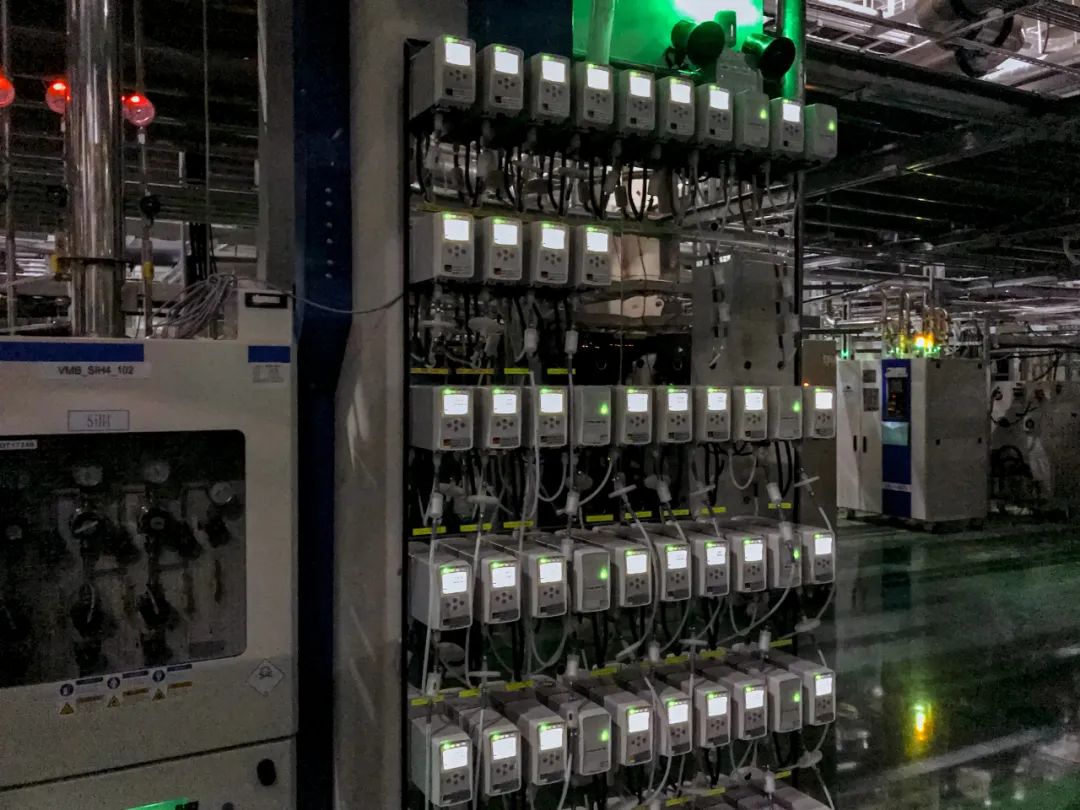 The "Invisible Process" in Semiconductor Manufacturing: An Analysis of Specialty Gas Usage