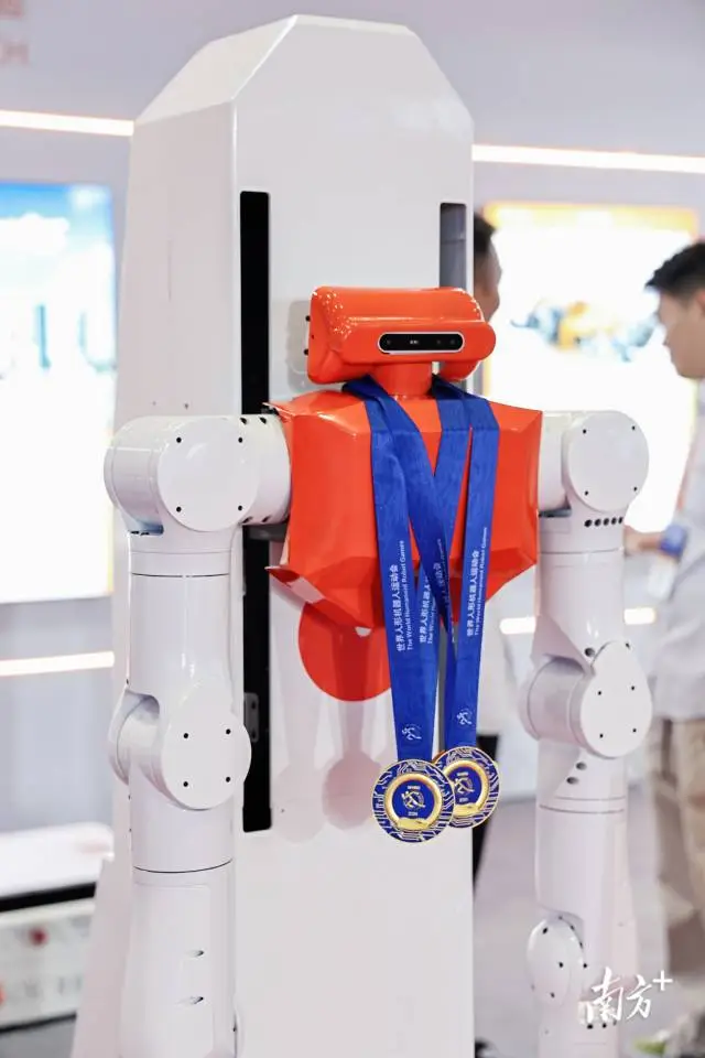 Why 'Dongguan-Made Robots' Became the Stars of the Artificial Intelligence Conference?