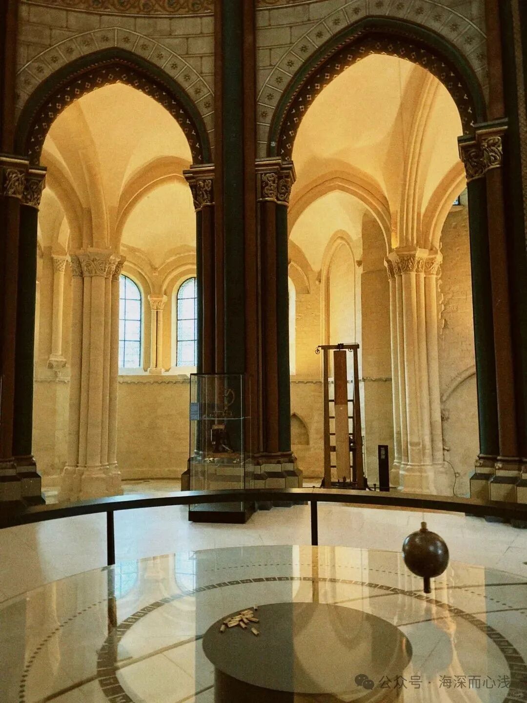 Reflections in Paris: The Robots at the Science Museum and My Unspoken Thoughts