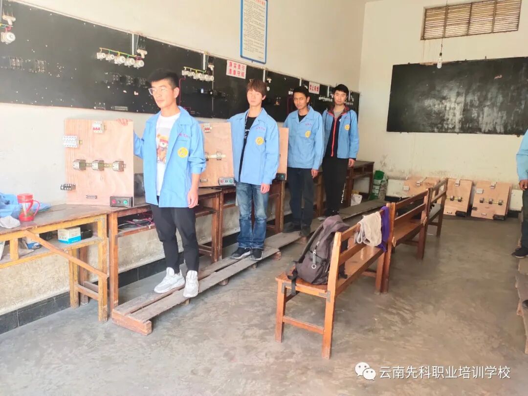 Electrical Engineering Class Student Circuit Board Production Internship