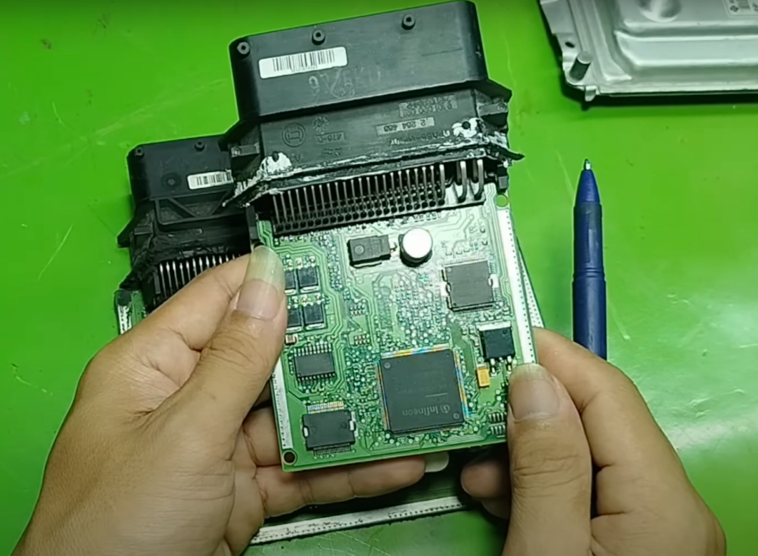 Dissecting the ECU of Kia and Hyundai: Understanding the Function of Each Chip
