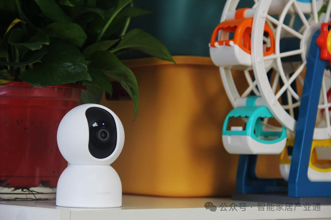 Smart Home Technology: The Ultimate Alliance of Cameras, Door Locks, and Sensors for Home Security