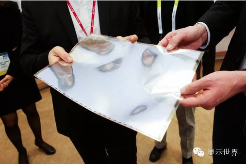 LG Unveils Rollable OLED Display: The 'Electronic Newspaper' May Become a Reality