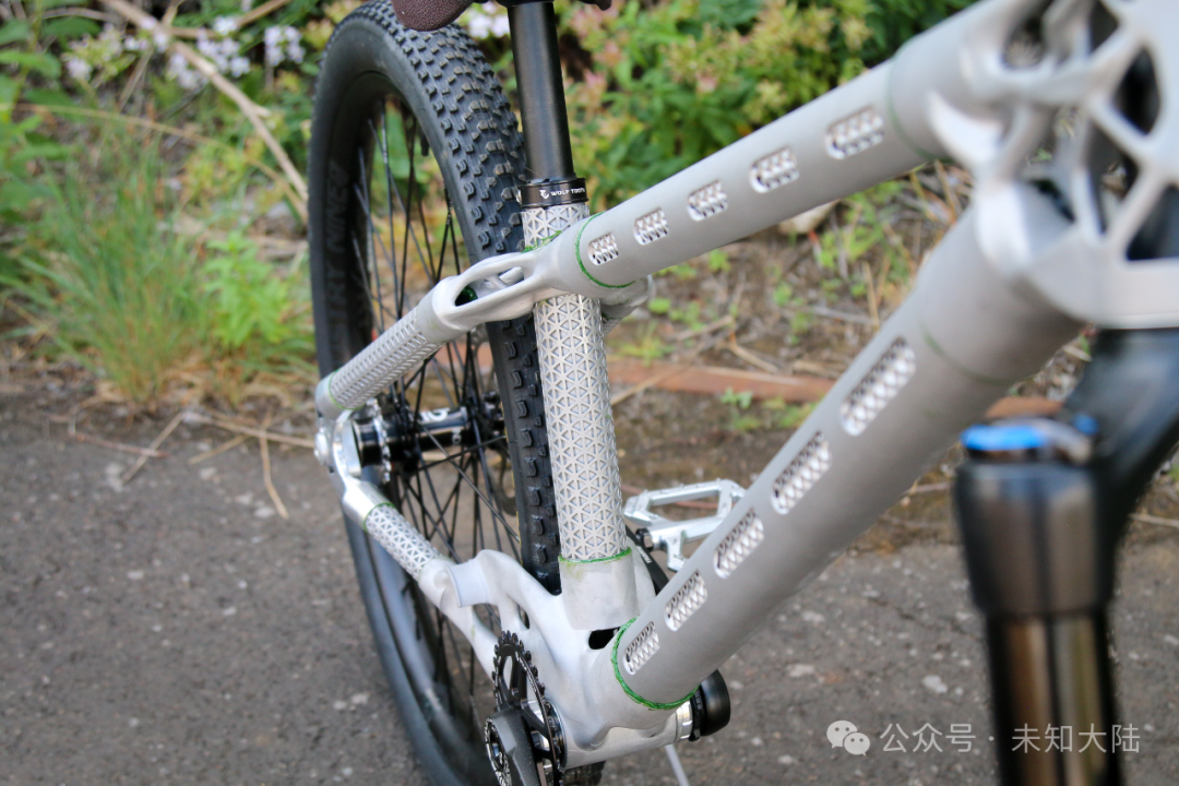 Wild 3D Printed Aluminum Alloy Off-Road Motorcycle Returns