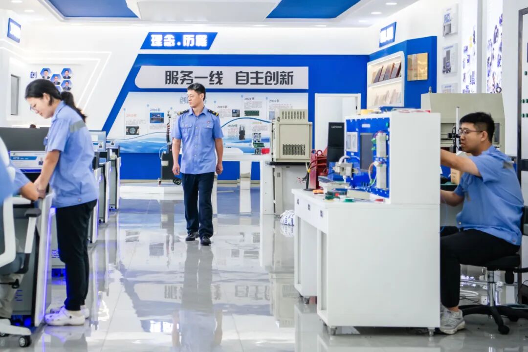 A New Era of Railway Excellence: Wang Yong - A Life of Innovation on Circuit Boards