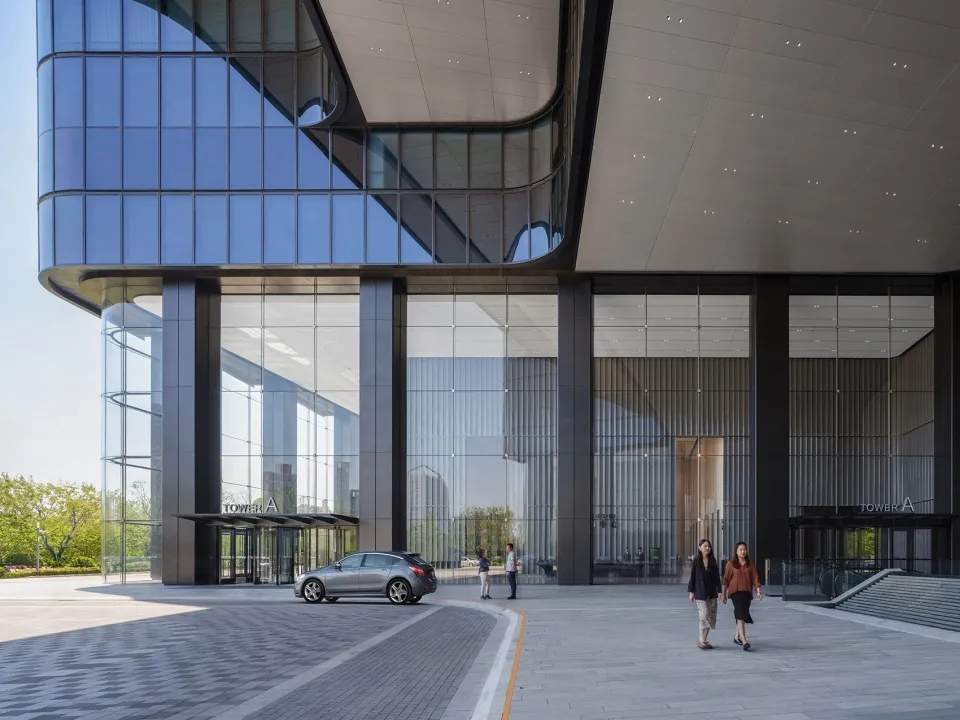 Zhenru Zhonghai Center Complex in Shanghai | SOM