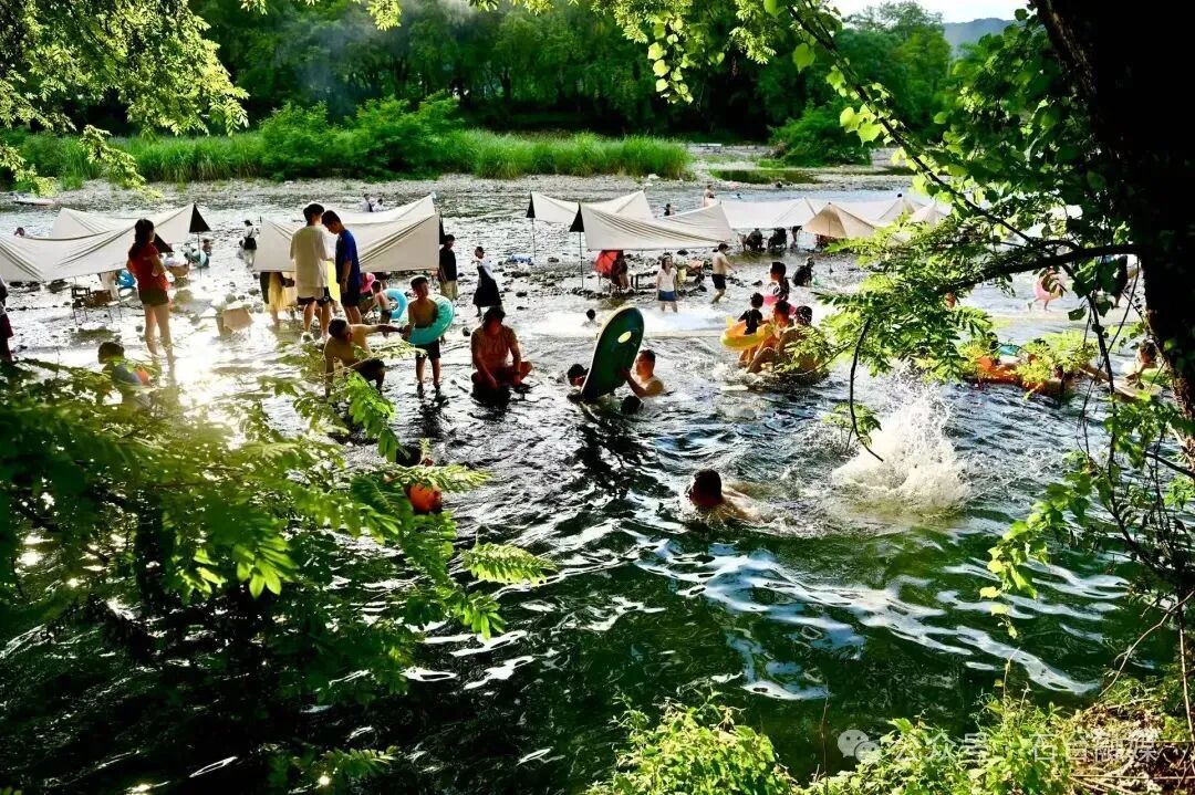 What Makes Xintang Village Popular This Summer?