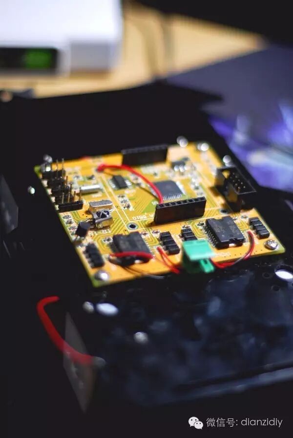 Engineer’s Story of DIY WiFi Robot Design