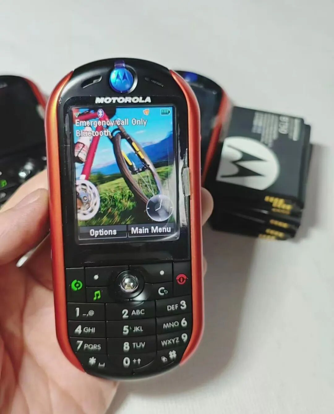 A Large Number of MOTO Music Phones Flooding the Market, Running Linux, Priced at 95 Yuan