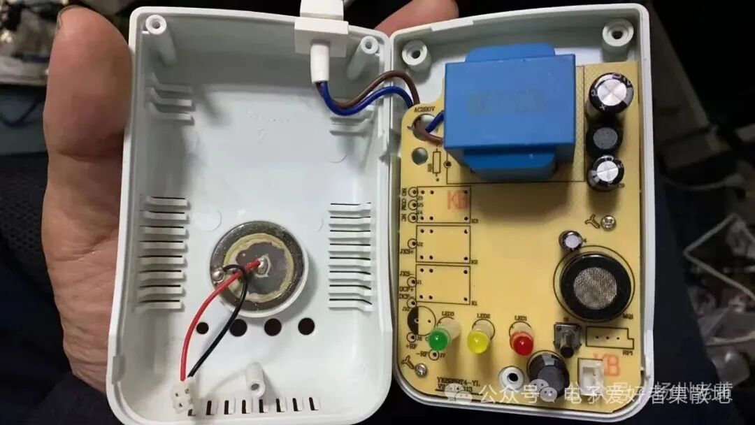 Comparison of AC-DC Transformers and Integrated Chip Power Solutions