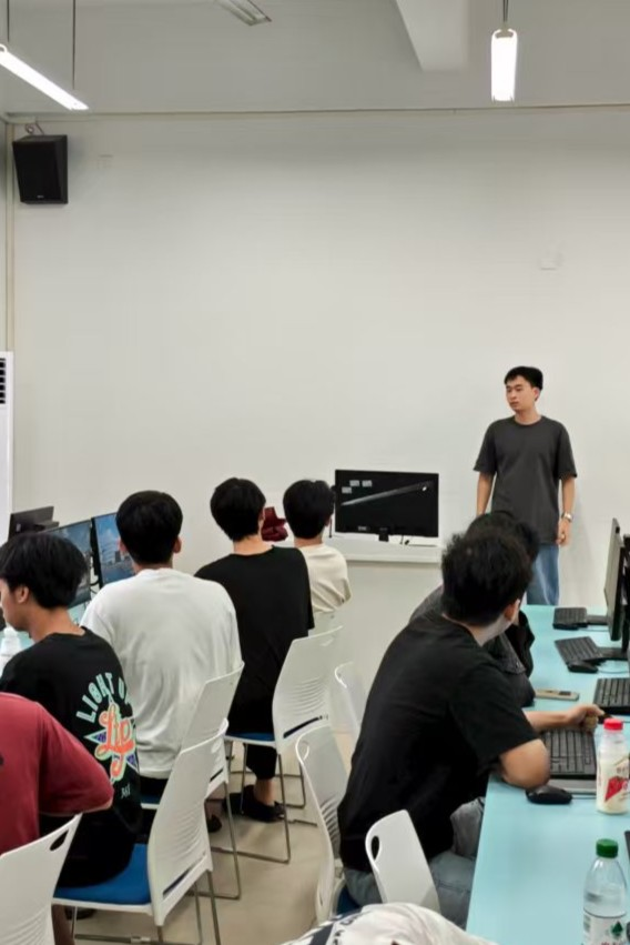 Why Students Are Eager to 'Bargain' in His C Language Class?