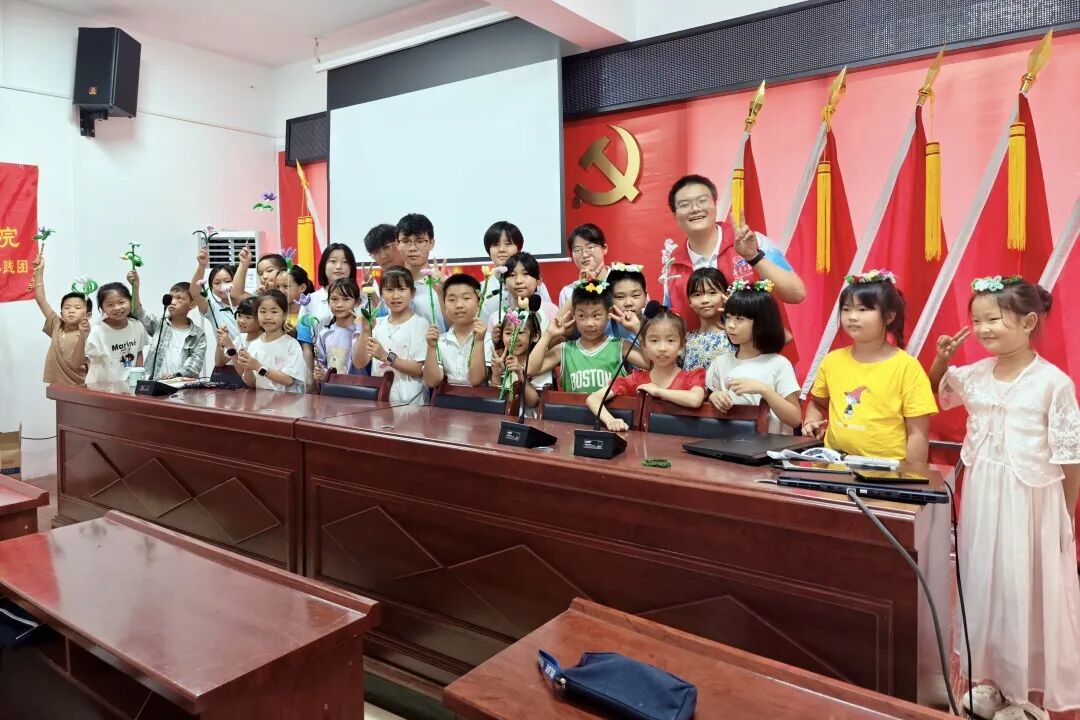 Interesting Summer Classes in Mashan, Meitan: Water Safety, AI Robots, and Crafts!