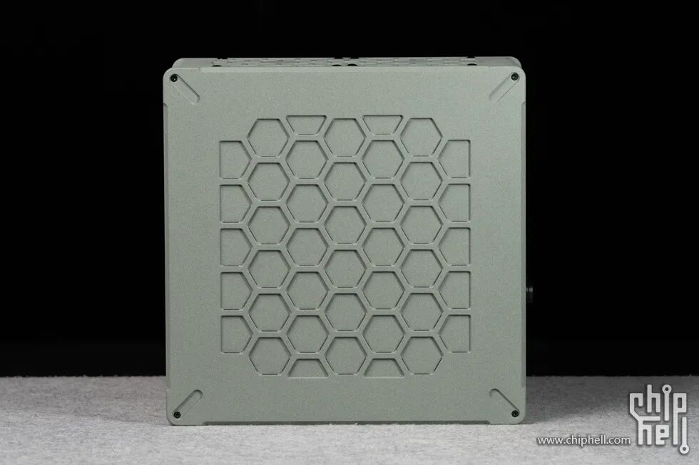 Industrial Aesthetics of the Computer