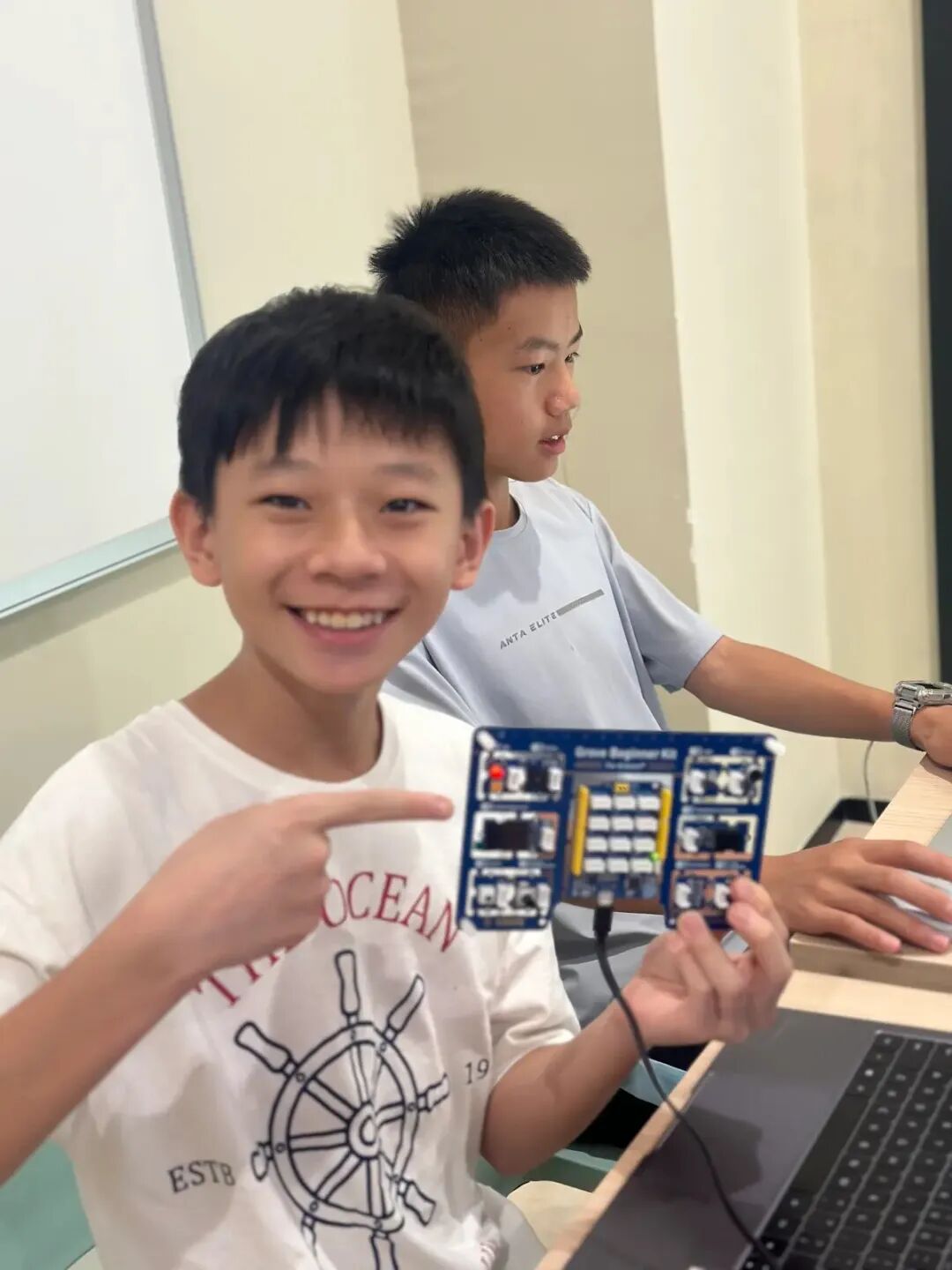 Successful Conclusion of the AIRS 2025 Youth AI Maker Summer Camp!