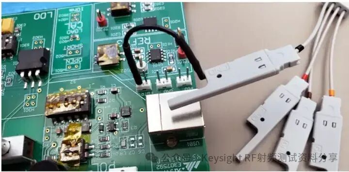 How to Connect an Oscilloscope Probe?