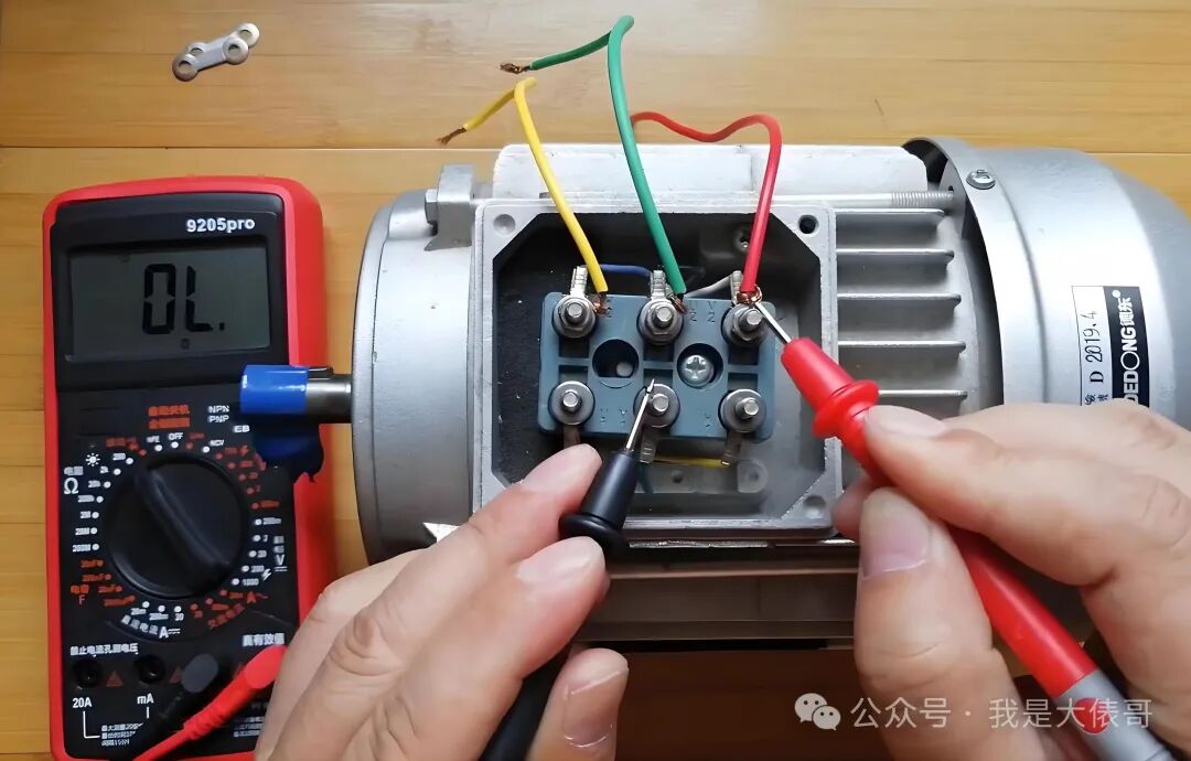 Using a Multimeter to Measure Three-Phase Motors: Which Settings to Use and How to Measure