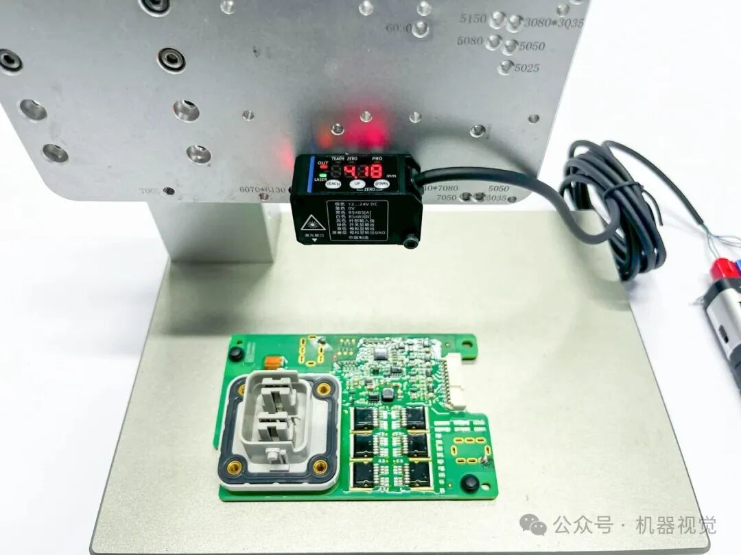 A Practical Test Reveals the Huge Potential of Domestic Laser Displacement Sensors