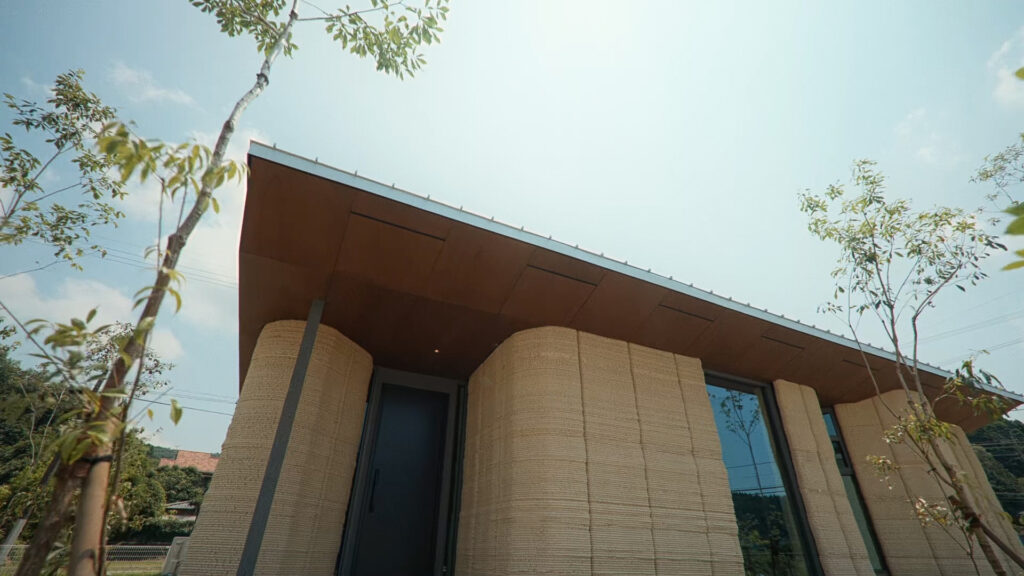 3D Printing Insights: Japan's LibWork Successfully Constructs Homes Using Soil and WASP Crane 3D Technology